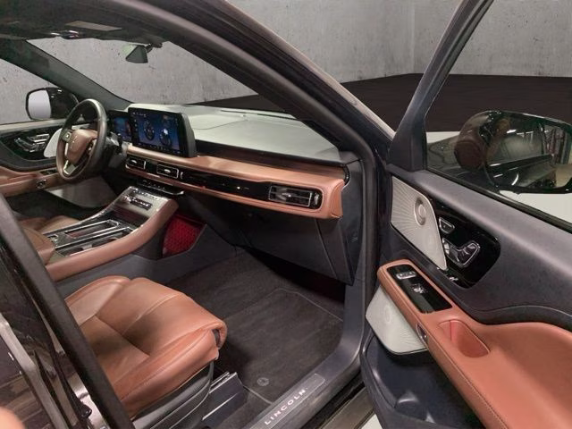 2025 Infinite Black Metallic Clearcoat Lincoln Aviator Reserve AWD SUV