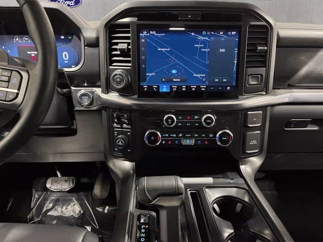 2025 Agate Black Metallic Ford F-150 Lariat 4X4 Truck