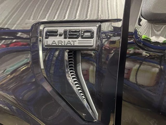 2025 Agate Black Metallic Ford F-150 Lariat 4X4 Truck
