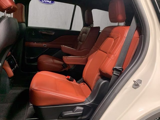 2025 Ceramic Pearl Metallic Tri-Coat Lincoln Aviator Reserve AWD SUV