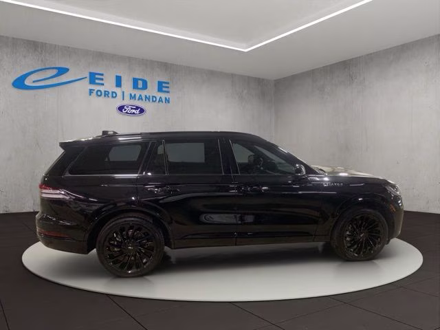 2025 Infinite Black Metallic Clearcoat Lincoln Aviator Reserve AWD SUV