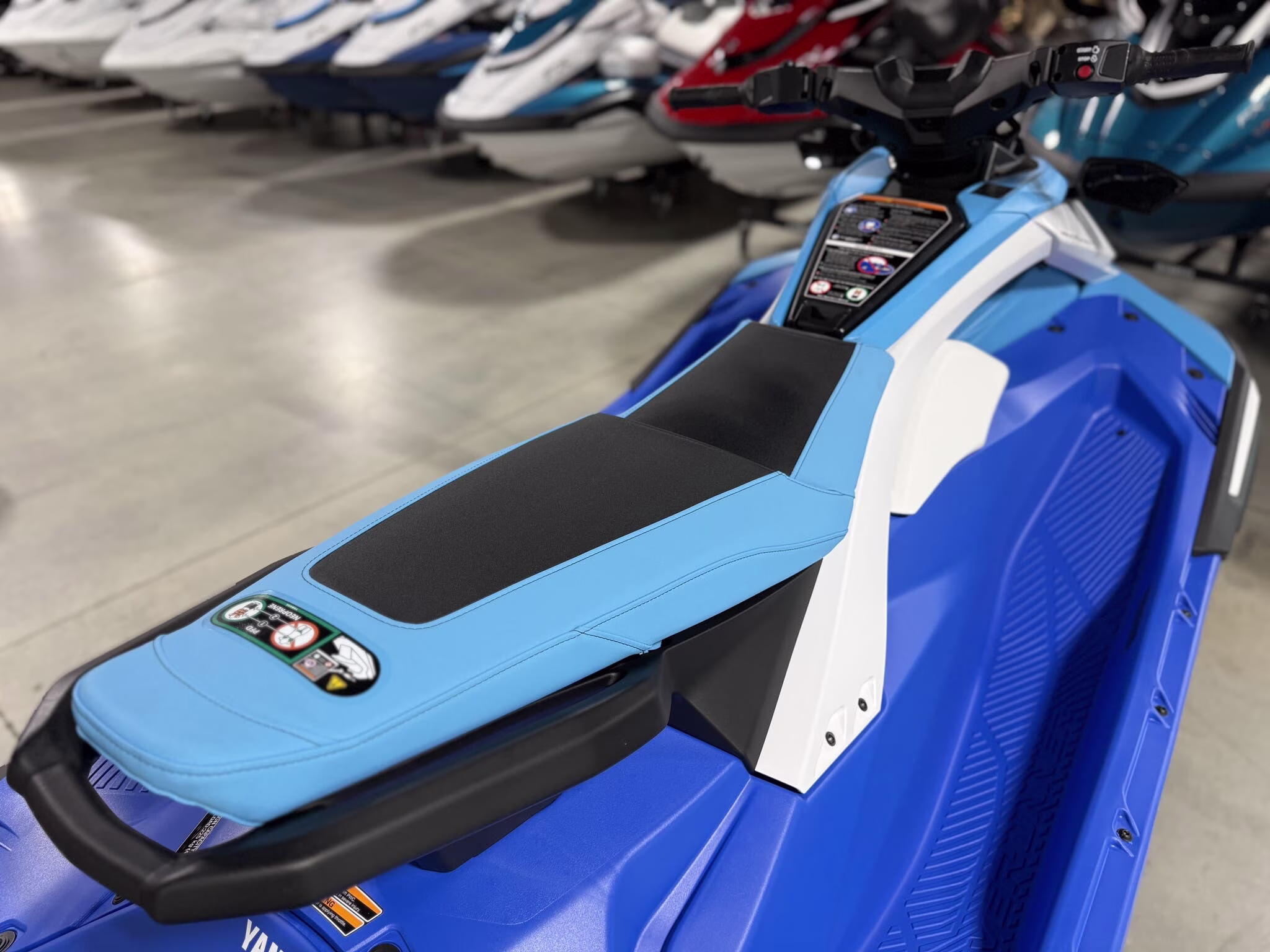 2026 Yamaha JetBlaster DLX 3-Up Boat