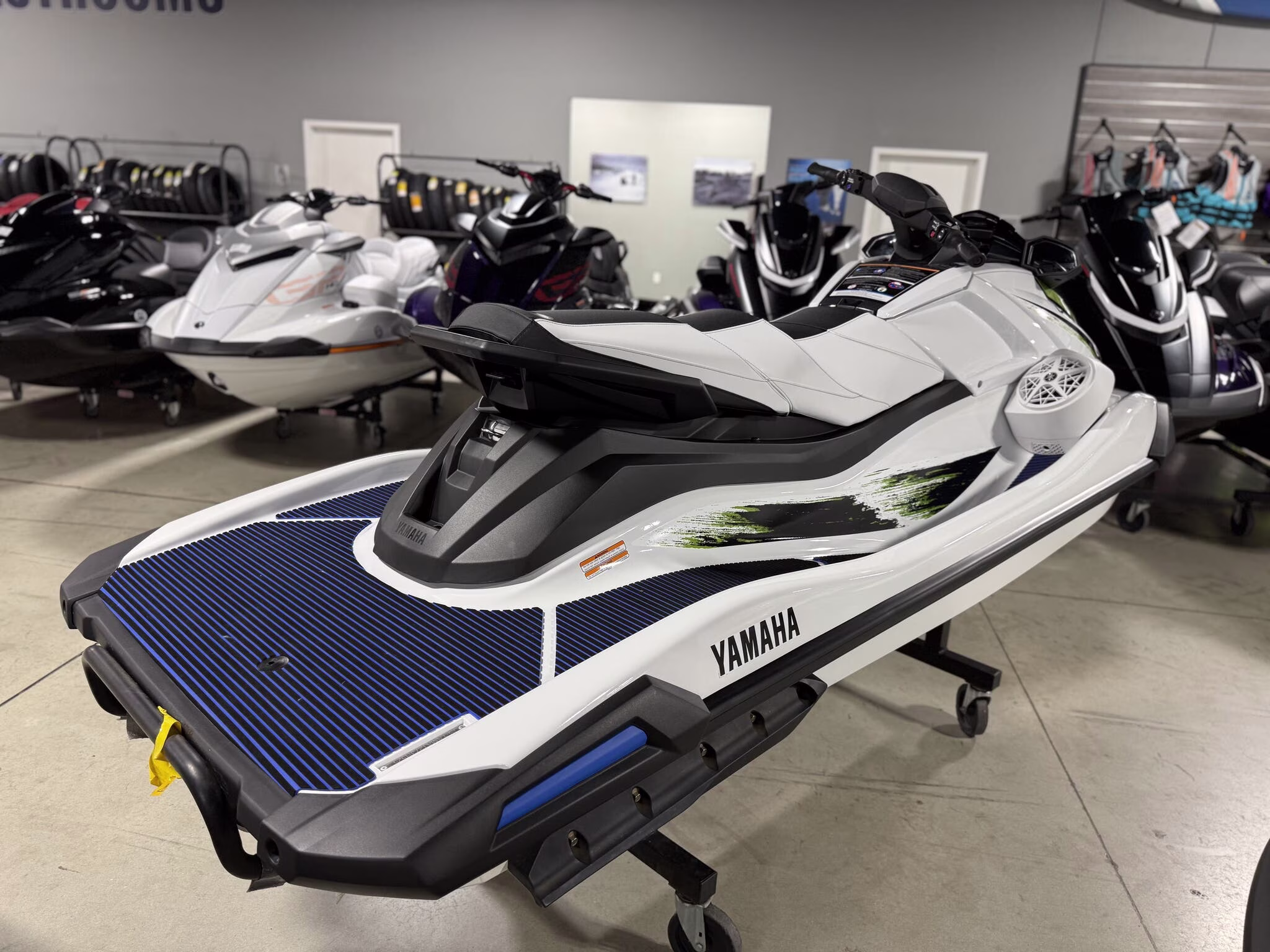 2026 Yamaha VX Deluxe W/Audio Boat