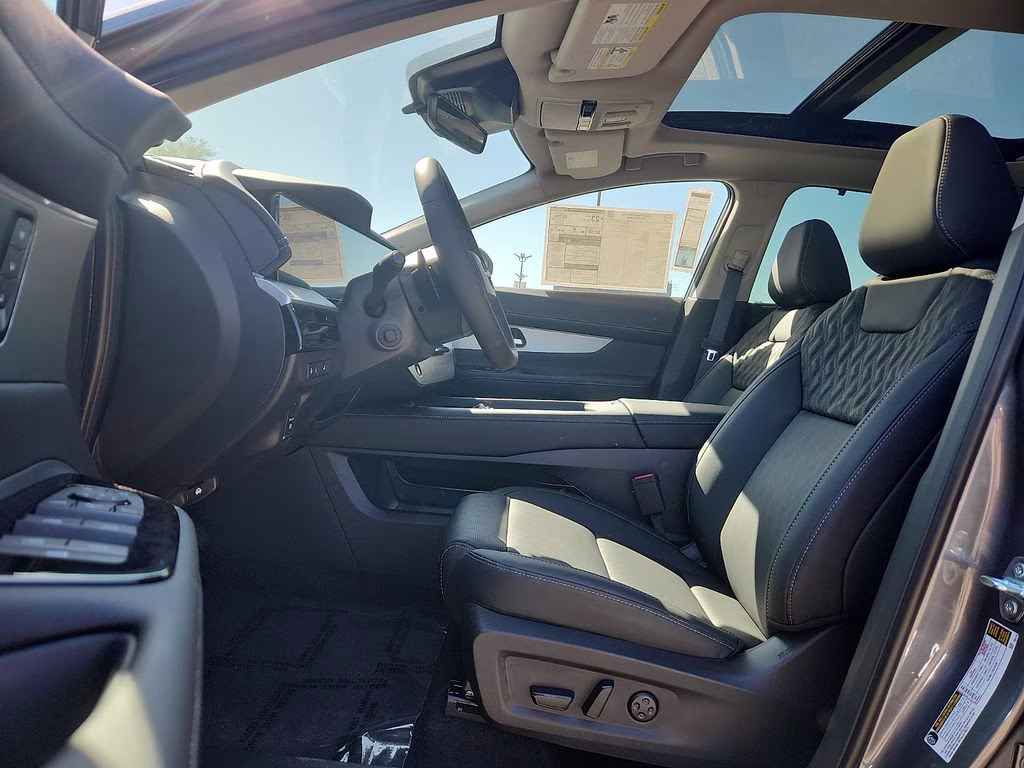 2026 Gun Metallic Nissan Murano Platinum AWD SUV