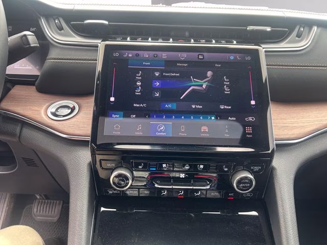 2024 Silver Zynith Jeep Grand Cherokee Summit 4X4 SUV