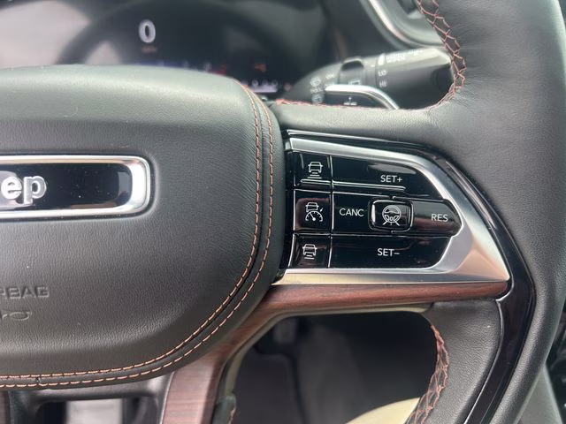 2024 Silver Zynith Jeep Grand Cherokee Summit 4X4 SUV