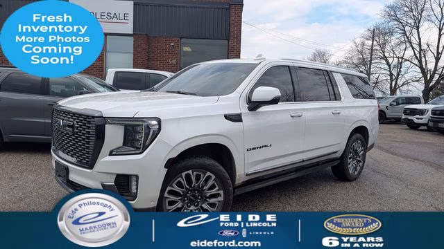 2023 White Frost Tricoat GMC Yukon XL Denali Ultimate 4X4 SUV