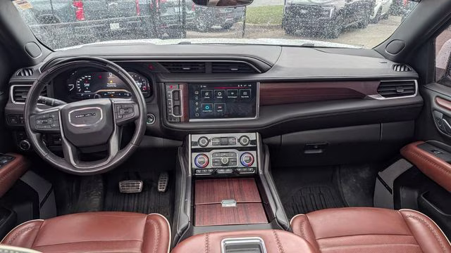 2023 White Frost Tricoat GMC Yukon XL Denali Ultimate 4X4 SUV