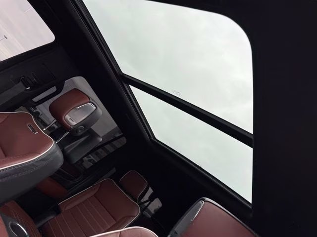 2023 White Frost Tricoat GMC Yukon XL Denali Ultimate 4X4 SUV