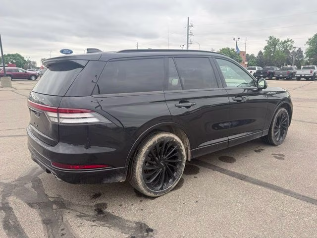 2025 Infinite Black Metallic Clearcoat Lincoln Aviator Reserve AWD SUV