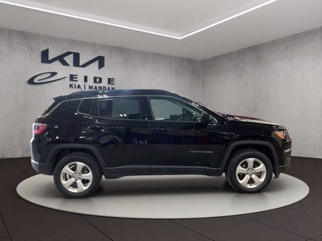 2019 Diamond Black Crystal Pearlcoat Jeep Compass Latitude 4X4 SUV