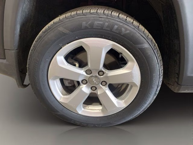 2019 Diamond Black Crystal Pearlcoat Jeep Compass Latitude 4X4 SUV
