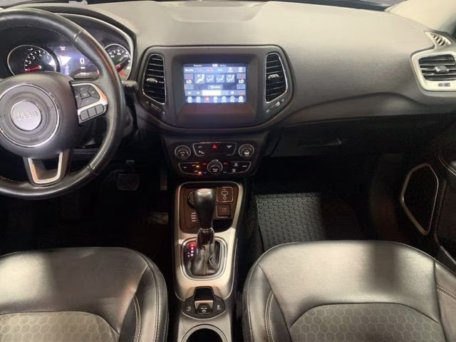 2019 Diamond Black Crystal Pearlcoat Jeep Compass Latitude 4X4 SUV