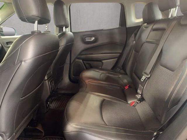 2019 Diamond Black Crystal Pearlcoat Jeep Compass Latitude 4X4 SUV