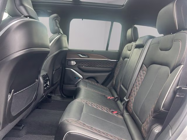 2024 Silver Zynith Jeep Grand Cherokee Summit 4X4 SUV