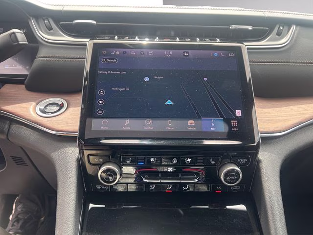 2024 Silver Zynith Jeep Grand Cherokee Summit 4X4 SUV