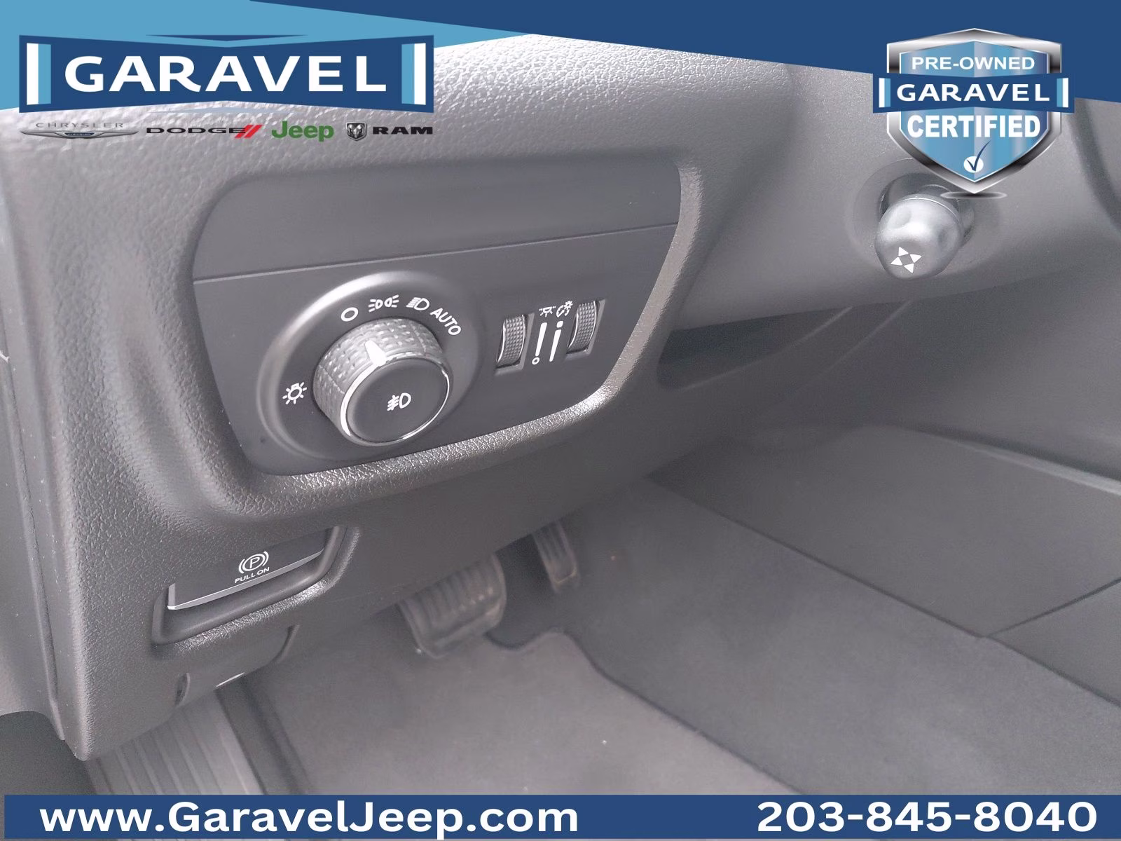 2023 Bright White Clearcoat Jeep Grand Cherokee L Overland 4X4 SUV