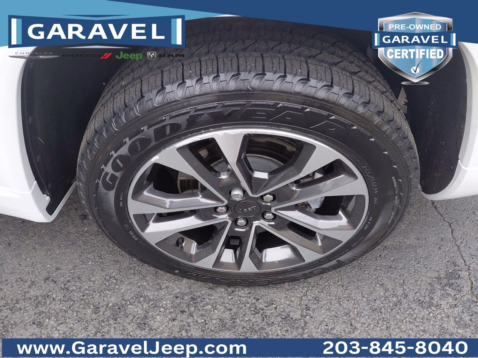 2023 Bright White Clearcoat Jeep Grand Cherokee L Overland 4X4 SUV