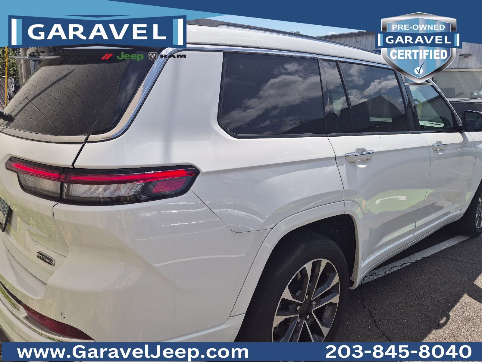 2023 Bright White Clearcoat Jeep Grand Cherokee L Overland 4X4 SUV
