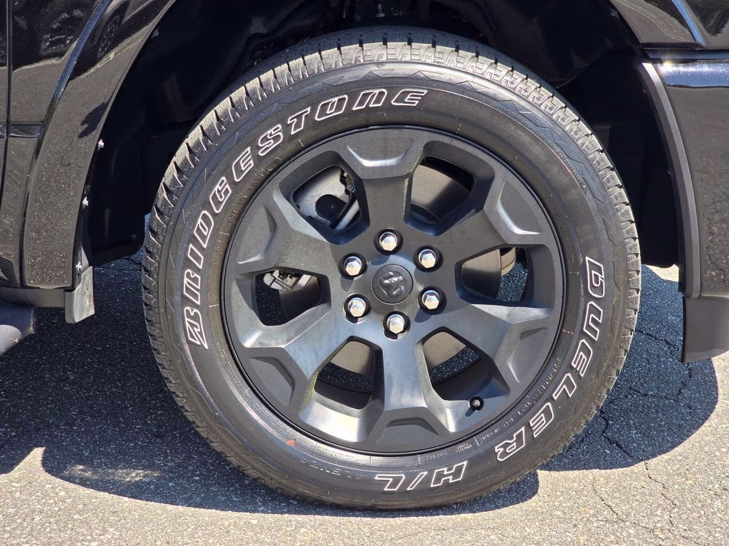 2025 Diamond Black Crystal Pearlcoat Ram 1500 Big Horn/Lone Star 4X4 Truck