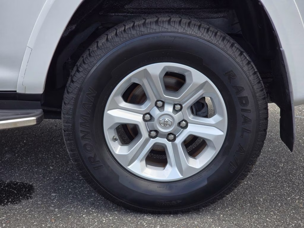 2016 Super White Toyota 4Runner SR5 Premium RWD SUV