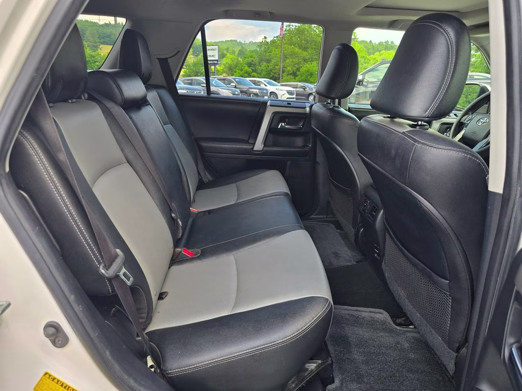 2016 Super White Toyota 4Runner SR5 Premium RWD SUV