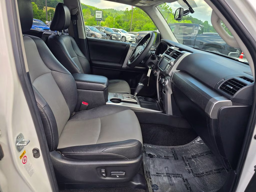 2016 Super White Toyota 4Runner SR5 Premium RWD SUV