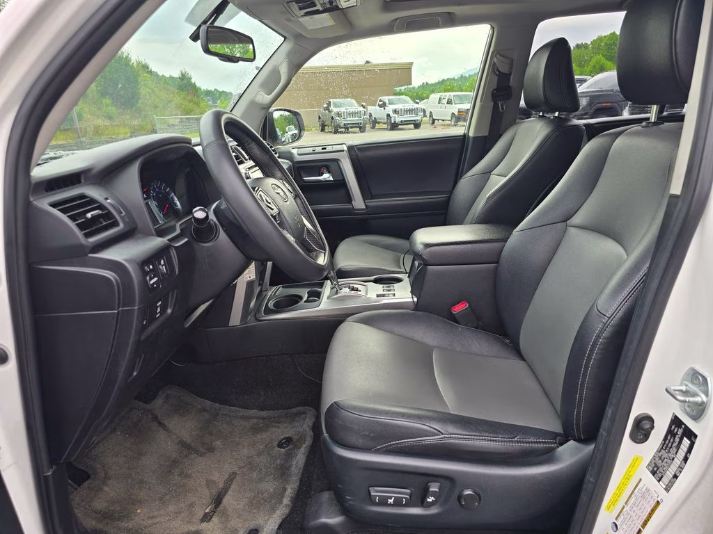 2016 Super White Toyota 4Runner SR5 Premium RWD SUV