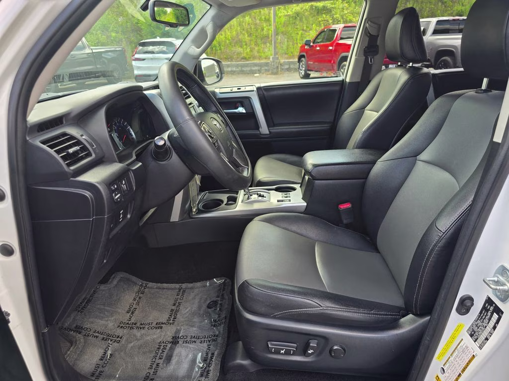 2016 Super White Toyota 4Runner SR5 Premium RWD SUV