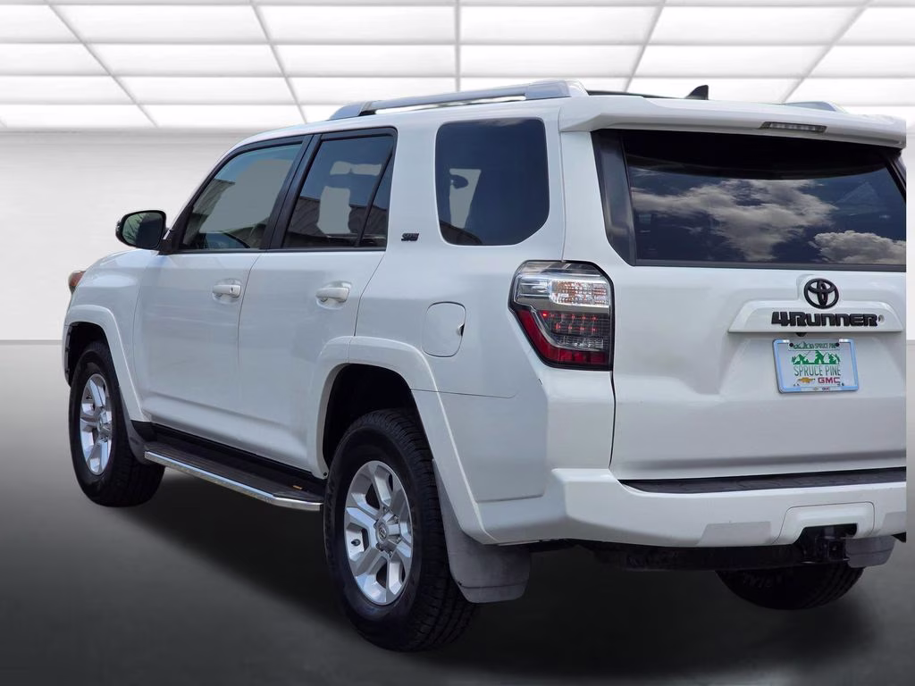 2016 Super White Toyota 4Runner SR5 Premium RWD SUV