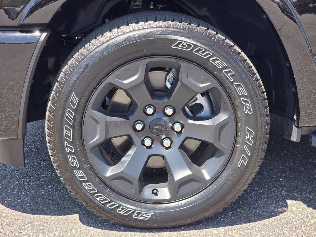 2025 Diamond Black Crystal Pearlcoat Ram 1500 Big Horn/Lone Star 4X4 Truck