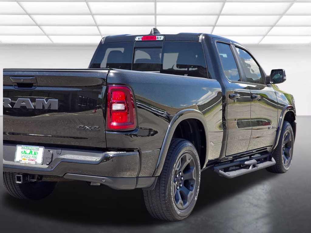 2025 Diamond Black Crystal Pearlcoat Ram 1500 Big Horn/Lone Star 4X4 Truck