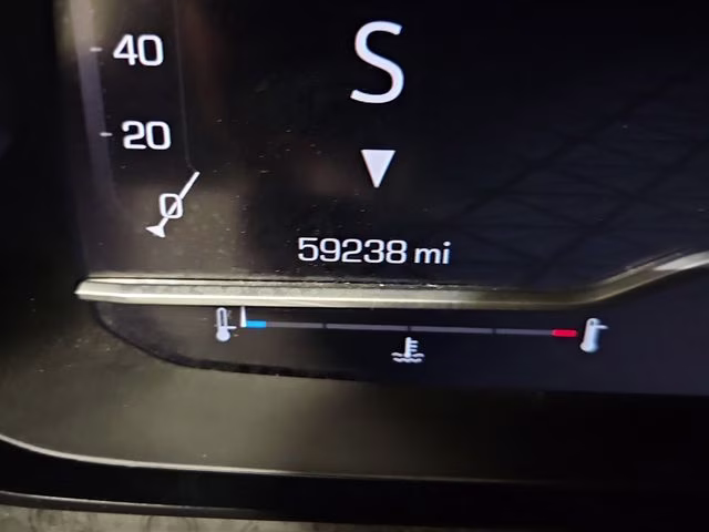 2023 White Frost Tricoat GMC Yukon XL Denali Ultimate 4X4 SUV