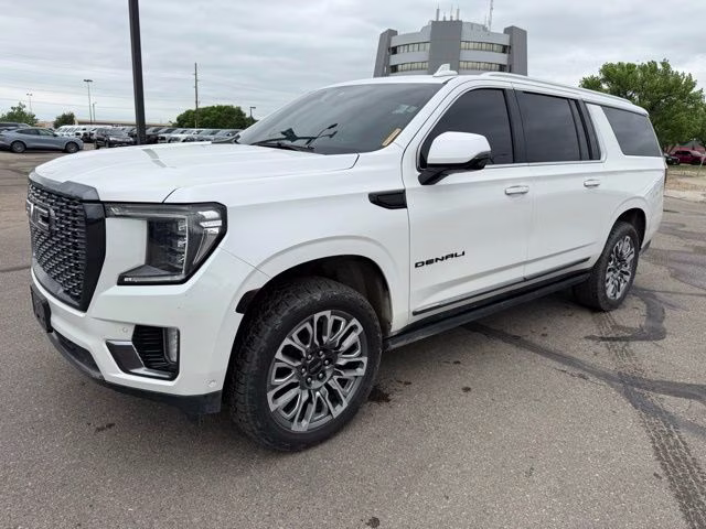 2023 White Frost Tricoat GMC Yukon XL Denali Ultimate 4X4 SUV