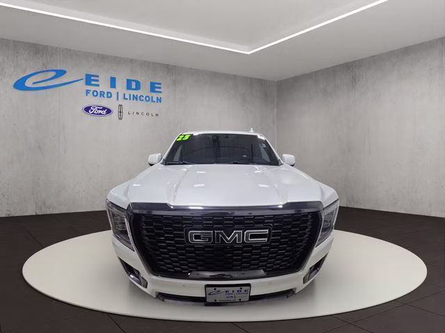 2023 White Frost Tricoat GMC Yukon XL Denali Ultimate 4X4 SUV