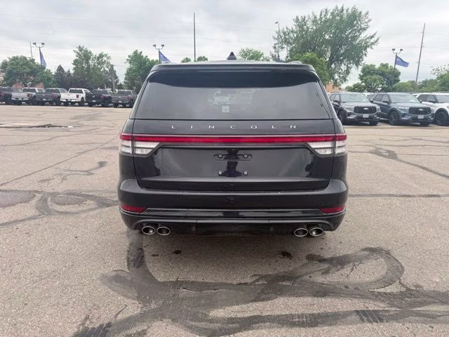 2025 Infinite Black Metallic Clearcoat Lincoln Aviator Reserve AWD SUV