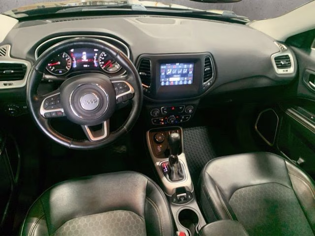 2019 Diamond Black Crystal Pearlcoat Jeep Compass Latitude 4X4 SUV
