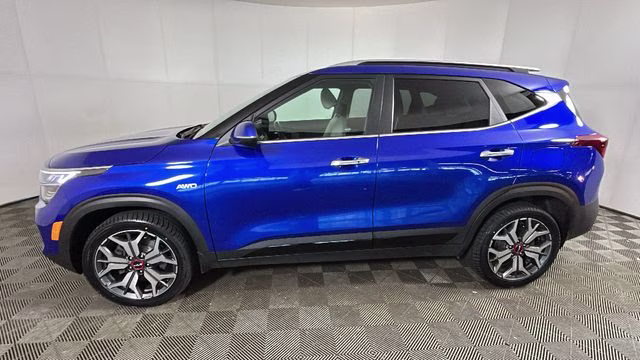 2022 Blue Kia Seltos SX AWD SUV