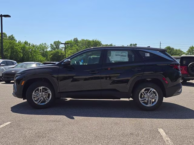 2026 Phantom Black Hyundai Tucson SE AWD SUV