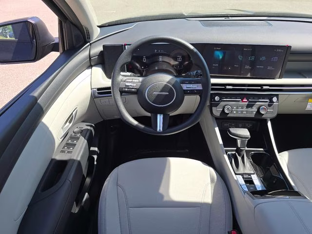 2026 Phantom Black Hyundai Tucson SE AWD SUV