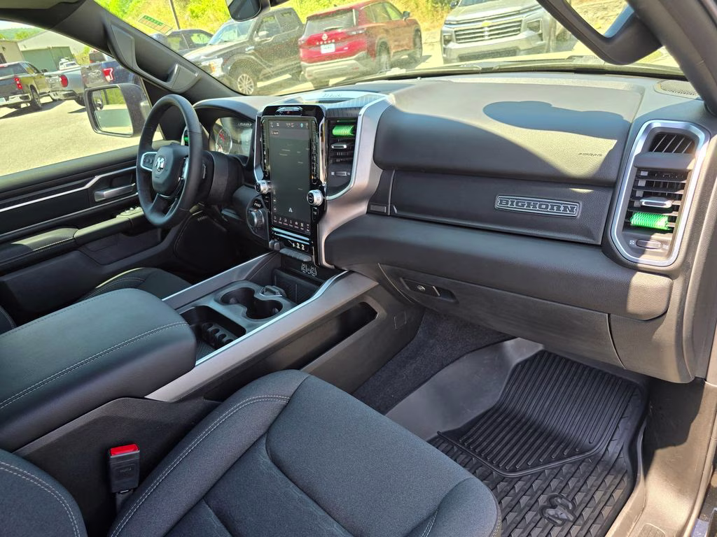 2025 Diamond Black Crystal Pearlcoat Ram 1500 Big Horn/Lone Star 4X4 Truck