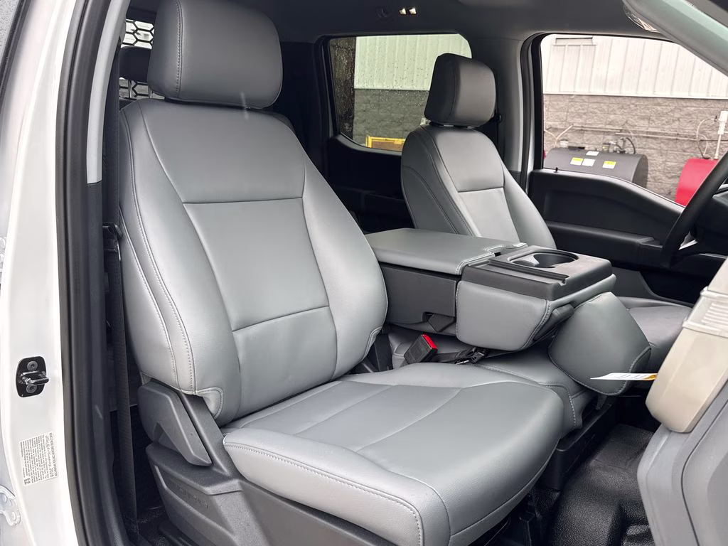 2026 Oxford White Ford Super Duty F-450 DRW XL 4X4 Chassis