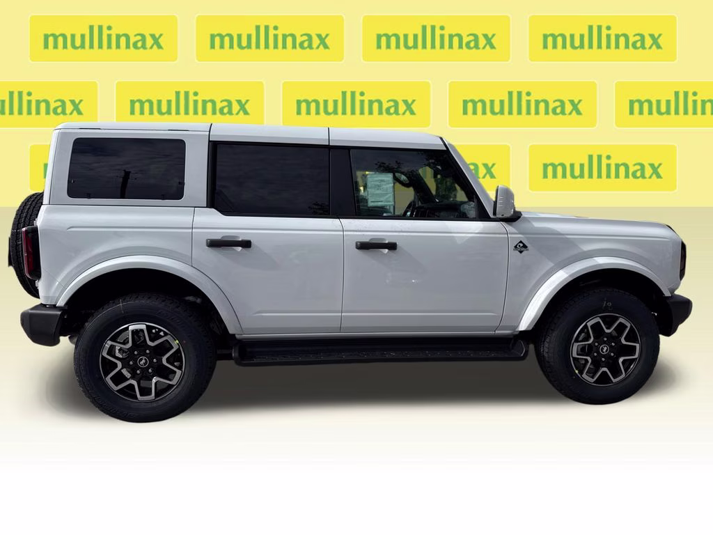 2026 Oxford White Ford Bronco Outer Banks 4X4 SUV