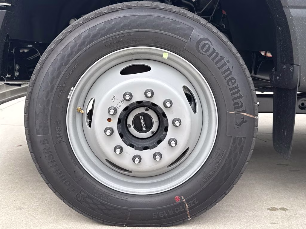 2026 Oxford White Ford Super Duty F-450 DRW XL 4X4 Chassis