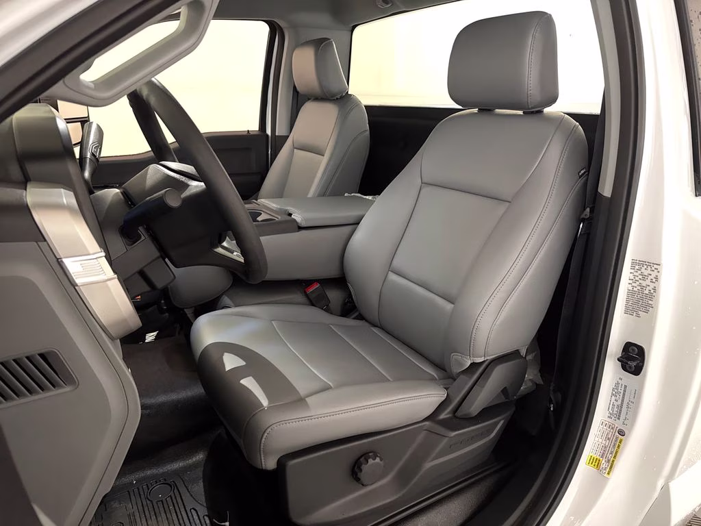 2026 Oxford White Ford Super Duty F-250 SRW XL RWD Truck