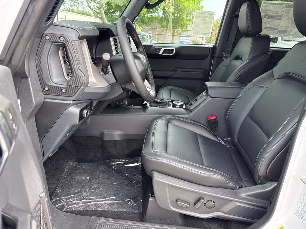 2026 Oxford White Ford Bronco Outer Banks 4X4 SUV