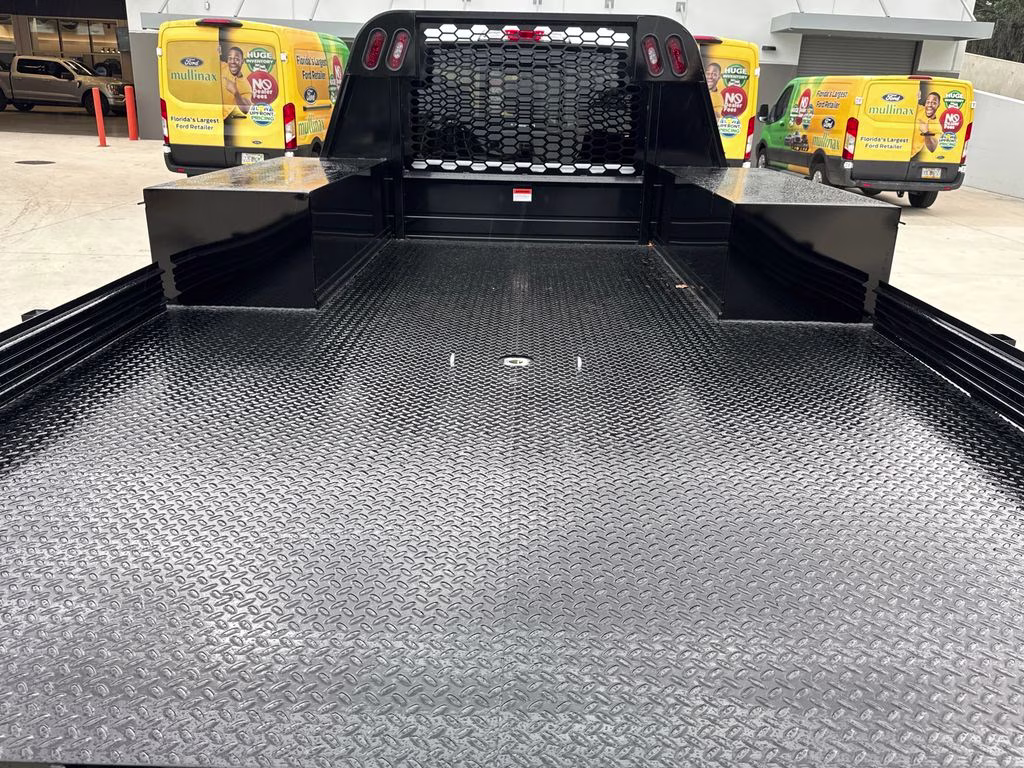 2026 Oxford White Ford Super Duty F-450 DRW XL 4X4 Chassis
