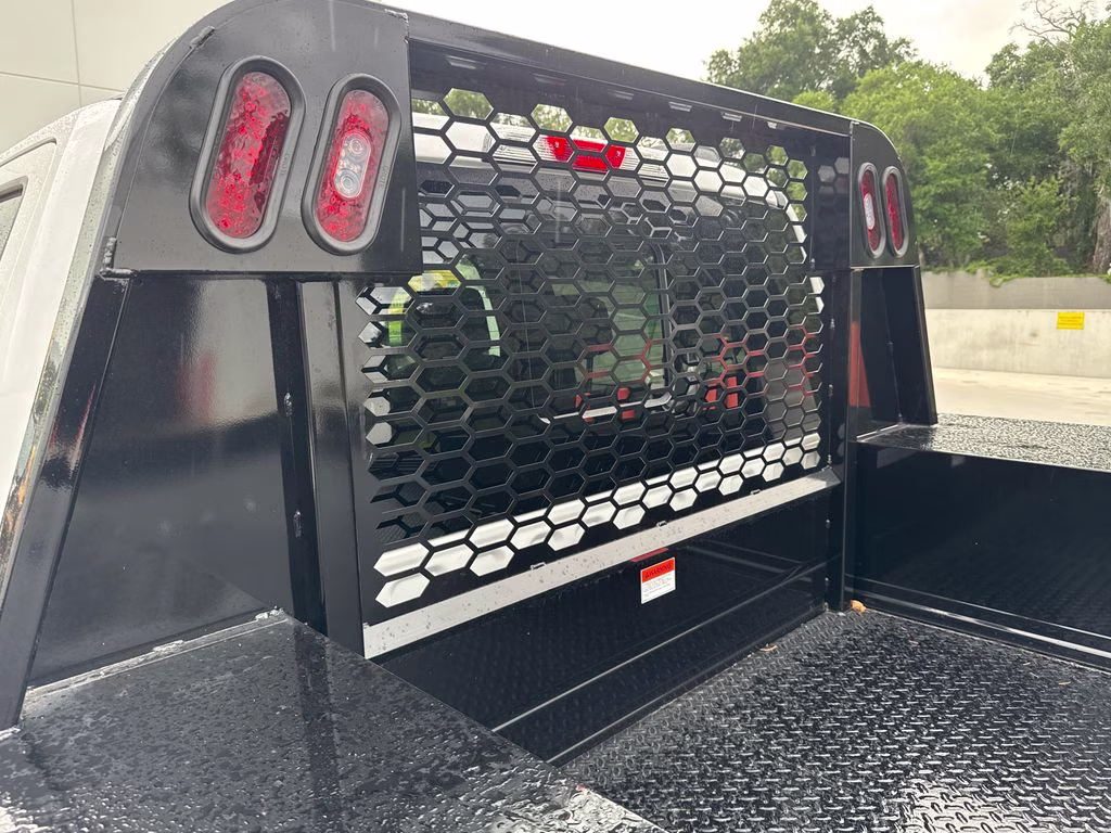 2026 Oxford White Ford Super Duty F-450 DRW XL 4X4 Chassis