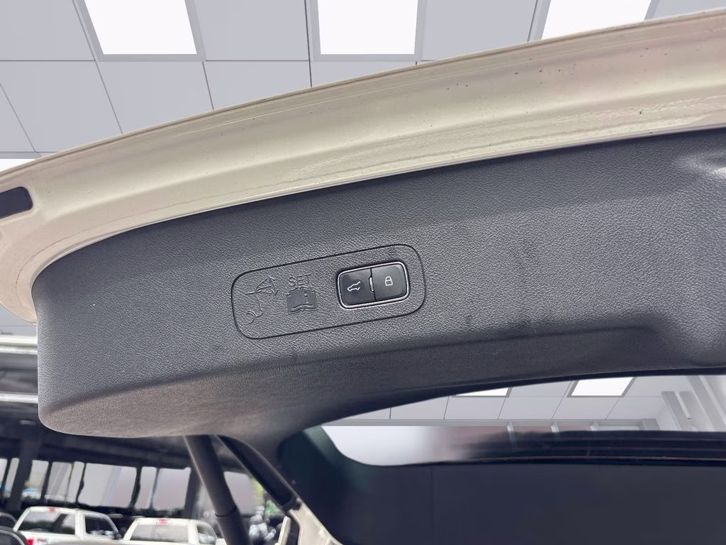 2022 White Metallic Lincoln Aviator Reserve AWD SUV