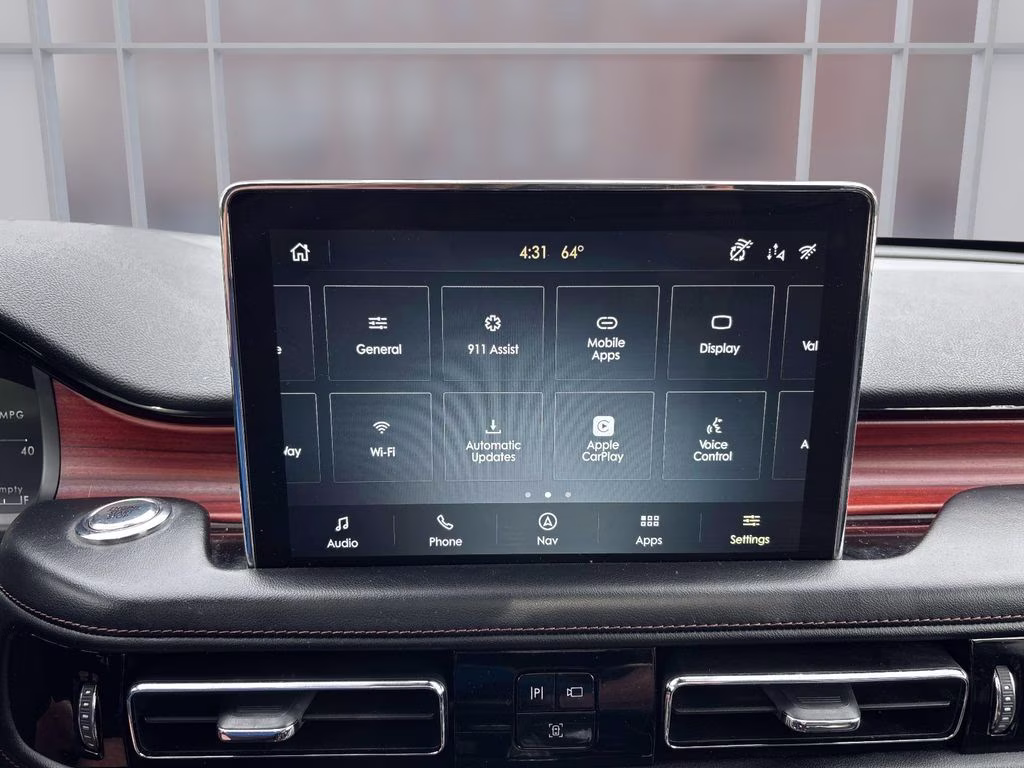 2022 White Metallic Lincoln Aviator Reserve AWD SUV